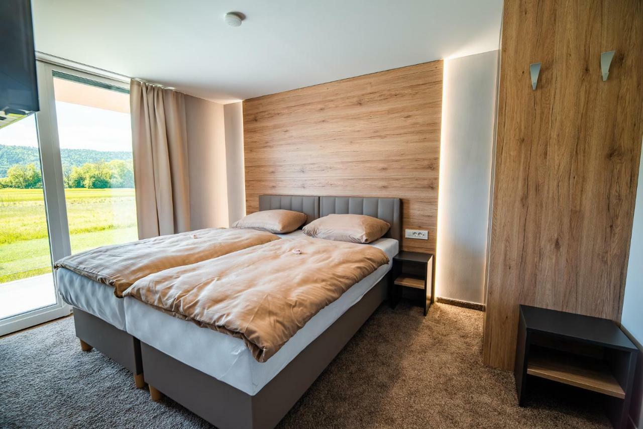 Guesthouse Mars Иг Экстерьер фото